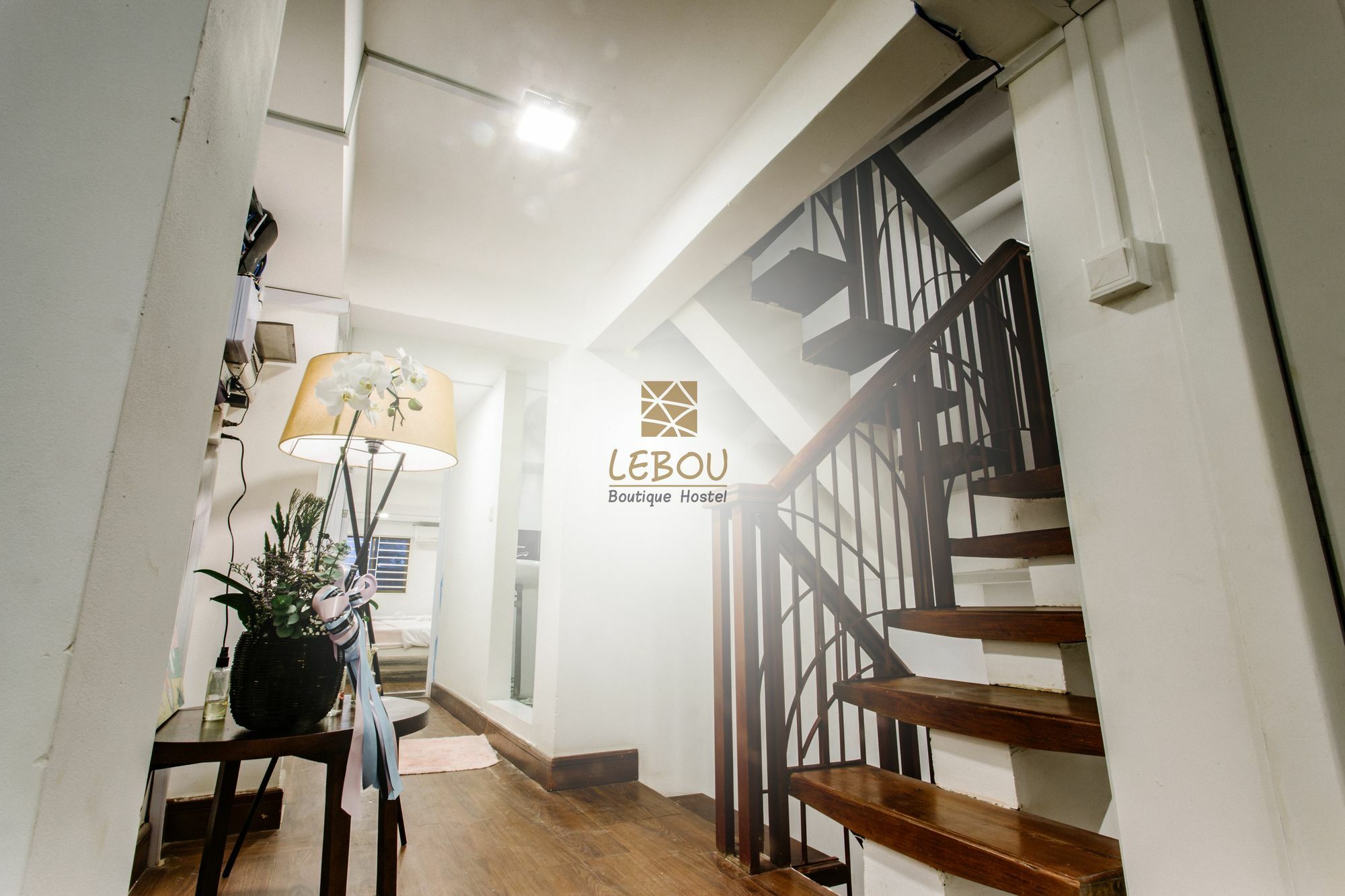 Lebou Boutique Hostel Пномпень Экстерьер фото