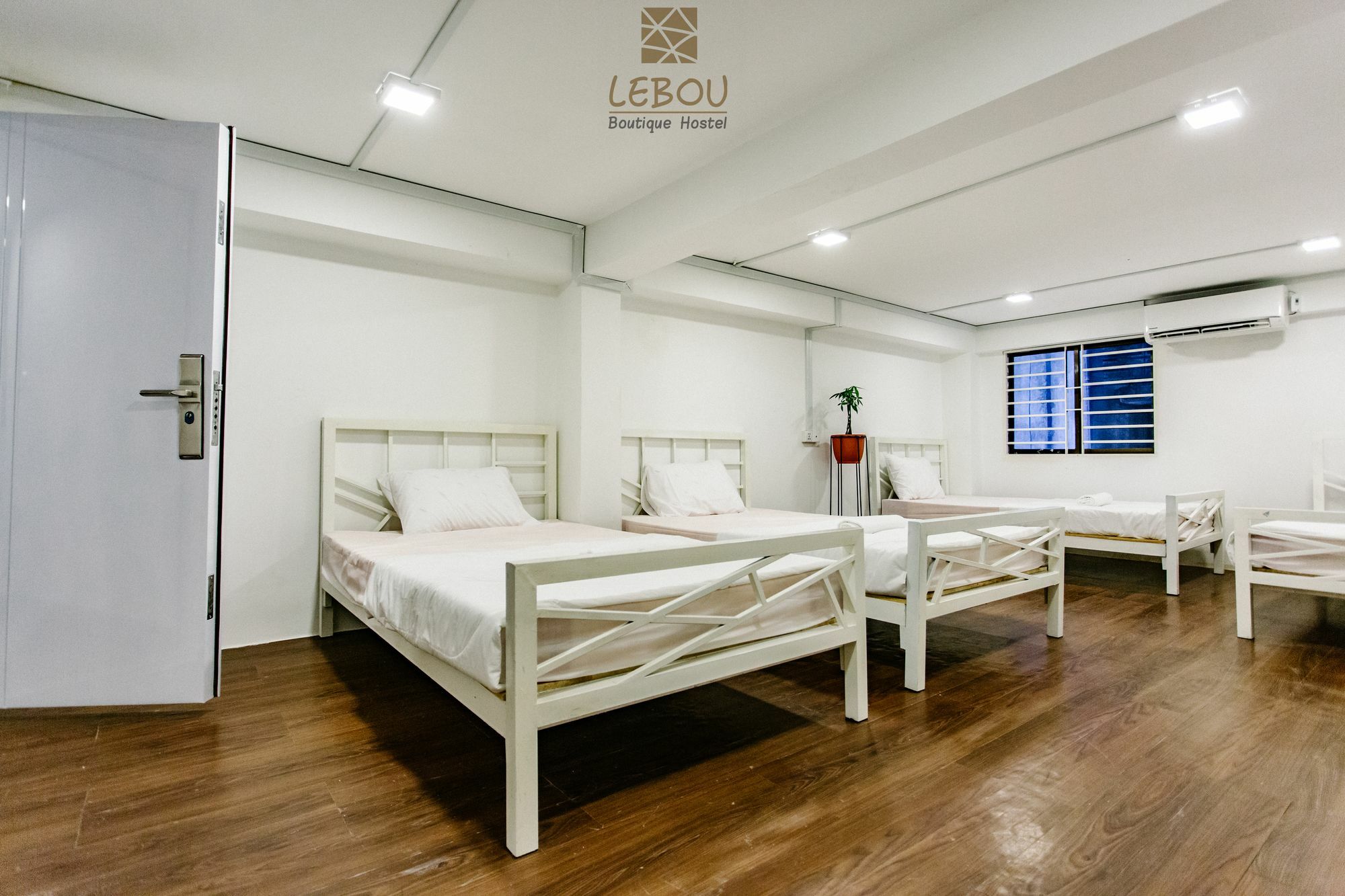 Lebou Boutique Hostel Пномпень Экстерьер фото